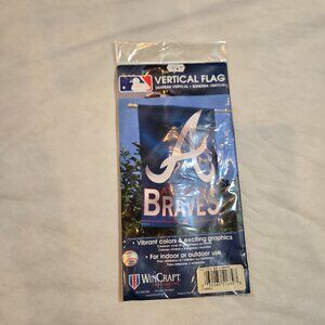 Wincraft Atlanta Braves Vertical Flag Banner. 27" x 37"Indoor Outdoor